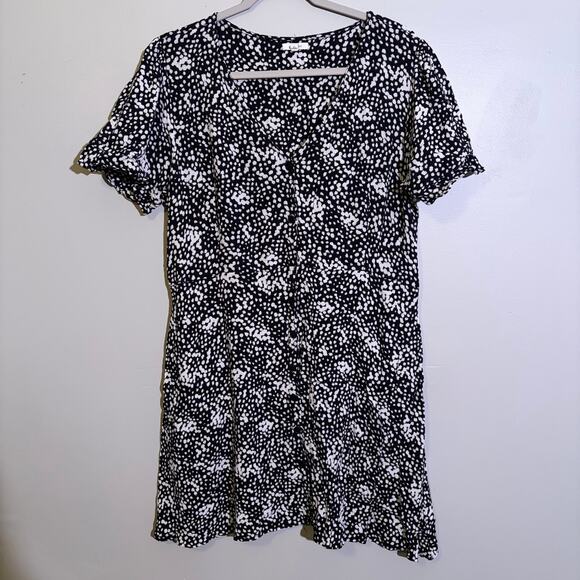 Maurices Dresses & Skirts - Maurices, black white pattern knee length dress, women's XL